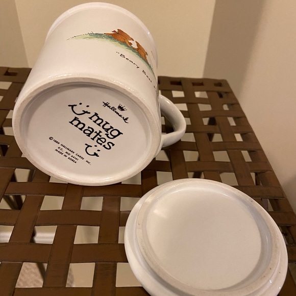 Hallmark Mug Mates 1985 “Bearing it Together” 3.5” - Picture 4 of 5